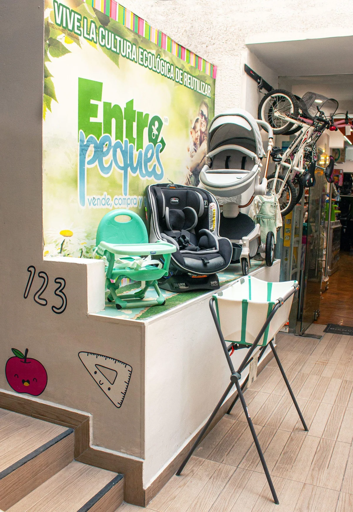 Área de productos para bebé en Entrepeques